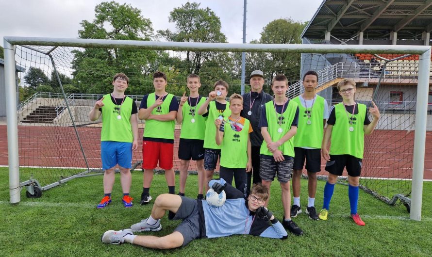 Futbols un Rudens krosa stafetes